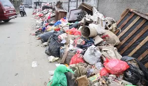 Tumpukan Sampah Menggunung di Lokasi Terdampak Banjir Kota Bekasi, Tri Adhianto Minta DLH Gerak Cepat