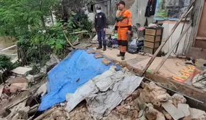 Satu Keluarga di Menteng Bogor Terpaksa Mengungsi Imbas Rumahnya Rata dengan Tanah