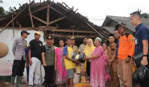 Puluhan Rumah Rusak, Wakil Bupati Sukabumi Pastikan Warga Terdampak Banjir Bandang Terima Bantuan