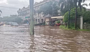 Jakarta Kembali Banjir! 34 RT Terendam, Air Capai 2,5 Meter