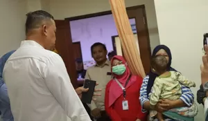 Bayi 8 Bulan jadi Korban Obat Kadaluarsa di Kota Bekasi, Tri Adhianto Minta Maaf