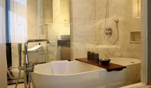 5 Rekomendasi Hotel di Tangerang dengan Fasilitas Bathub untuk Staycation saat Lebaran 2025