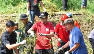 Lewat Program Restoe Boemi, Pemerintah Kota Sukabumi Gelar Aksi Bersih-Bersih Sampah Serentak