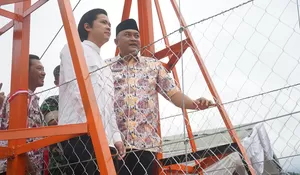 Sempat Terputus Diterjang Banjir, Bupati Rudy Susmanto Resmikan Jembatan Perintis di Cipayung, Dibangun Eiger Adventure Land