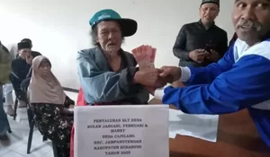 Warga Jampangtengah Sukabumi Semringah, Dapat BLT Jelang Idul Fitri