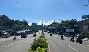 Minggu Pagi, Polres Bogor Mulai Berlakukan One Way di Jalur Puncak Bogor