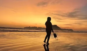 Bukan Cuma Rendang! Ini 12 Tempat Wisata di Padang yang Bikin Kamu Terkesima