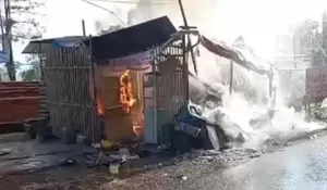 Kebakaran Kios Makanan, Jalan Raya Cibolang Sukabumi Macet Parah