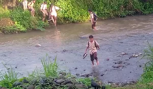 Viral Pelajar Sebrangi Sungai untuk Sampai ke Sekolah, Pembangunan Jembatan Rawayan Butu Anggaran Nyaris Setengah Miliar Rupiah