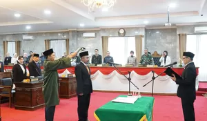Lewat PAW, Muhammad Rido Resmi Dilantik Gantikan Bayu Waluya di DPRD Kota Sukabumi