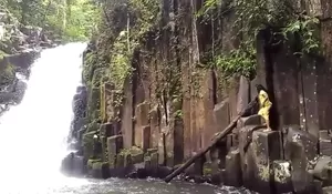 Menikmati Keindahan Alam, Wisata Alam Air Terjun Terbaik di Sumsel buat Liburan Akhir Pekan Kamu Nih!