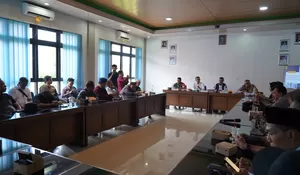 Polemik Gerbang Masuk Wisata Gunung Bunder dan Gunung Sari, Jaro Ade Bilang Begini