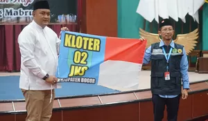 Bupati Rudy Susmanto Lepas Keberangkatan Haji Kloter Pertama Asal Kabupaten Bogor, Jemaah Diminta Saling Bantu