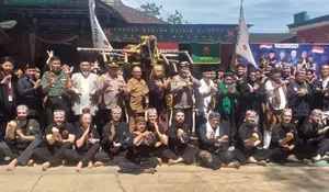 Keren Nih, Pesilat dari Itali hingga Prancis Berguru Pencak Silat Maung Bodas di Sukabumi
