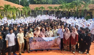 Goes To School, Satpol PP Purwakarta Sosialisasikan Pentingnya Tertib Peserta Didik