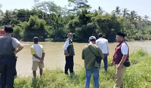 BAB di Sungai, Erwin Hilang Terseret Arus, Pencarian Belum Menemukan Hasil