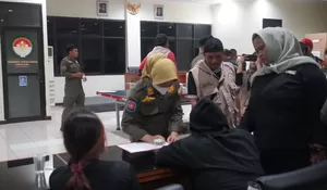 PSK dan Lelaki Hidung Belang Diangkut Satpol PP dari Gang Sol Sepatu Sukaraja