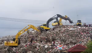 Longsor Gunungan Sampah di TPAS Galuga, akses Jalan Sempat Terputus