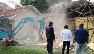 Pemkab Purwakarta Mulai Tertibkan Bangunan Liar di Tanah Milik Negara