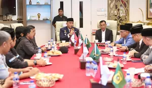 Dihadapan Massa Aksi, Bupati Rudy Susmanto Janji Perjuangkan Warga di Jalur Tambang