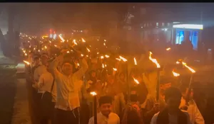 Ribuan Warga Pawai Obor di Jalan Tegar Beriman hingga Stadion Pakansari, Bupati Rudy Susmanto hingga Sekda Ikut Mengiringi