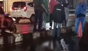 Terjatuh Karena Jalan Lincin, Pengendara Motor di Parung Meninggal usai Terpental dan Tertabrak Pikap, Sopir Mobil Melarikan Diri