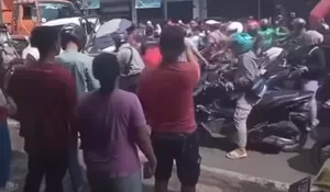 Truk Fuso Tabrak Pengendara Motor di Ciampea, Dua Orang Jadi Korban