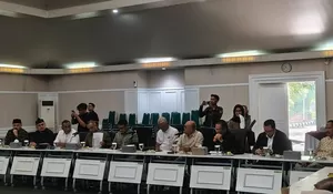 Pengusaha Tambang Pasir Ngadu ke DPRD Provinsi Jabar, Sebut Tambang Ilegal di Sukabumi Diduga Dibekingi Oknum Aparat