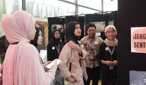UKM Universitas Djuanda Hadirkan Pameran Foto 'Kapur Kala Senja', Hadirkan Memori Masa Kecil Lewat Lensa Kamera