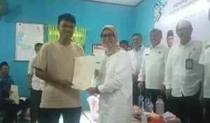 Semrimah, Warga Tarnsmigrasi Lokal di Cikopeng Sukabumi Terima Sertifikat Tanah