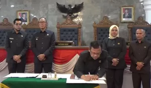 DPRD Sukabumi Sahkan Raperda RPJMD, Masalah Komunikasi Wali Kota Jadi Sorotan