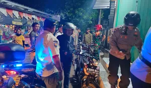 Patroli Jam Malam Pelajar, Petugas Gabungan Bubarkan Tongkrongan di Atas Jam 9 Malam
