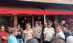 Harga Lebih Murah! Toko Ayam di Citeureup Bogor Diontrog Puluhan Pedagang Pasar