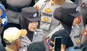 Polwan Ditempatkan di Barisan Depan Demo Mahasiswa di Bandar Lampung, Videonya Viral