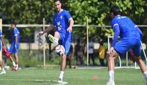 Thom Haye dan Eliano Siap Diturunkan saat Persib Bandung Hadapi Persebaya, Bojan Hodak: Mereka Prima