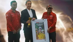 Komitmen Bangun Sistem Transportasi di Kota Bogor, Dedie A Rachim Dianugerahi Penghargaan Metropolitan Award 2025