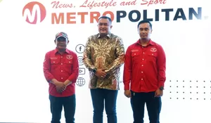 Rudy Susmanto Raih Penghargaan Tokoh Peduli Disabilitas dalam Metropolitan Award 2025
