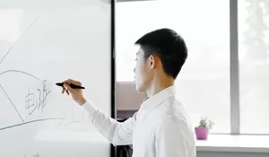 Program Digitalisasi Pendidikan: 330 Ribu Smart TV Bakal Dibagikan ke Sekolah di Seluruh Indonesia oleh Presiden Prabowo