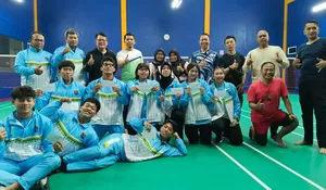 Sukses Raih 3 Medali di Popda Jabar 2025, Abdul Khoir Guyur Bonus Bagi Atlet dan Pelatih Bulutangkis Depok