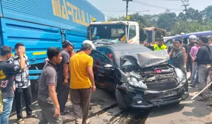 Tabrakan beruntun Libatkan 6 Kendaraan di Jalan Raya Sukabumi-Bogor, Penyebabnya Rem Blong Truk