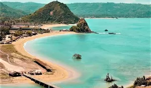7 Destinasi Wisata Dekat Bandara Lombok, Cuma Hitungan Menit dari Pintu Kedatangan!