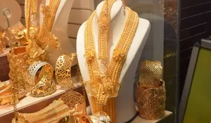 Harga Emas Perhiasan Hari Ini Senin 24 November 2025, Rajaemas dan Laku Emas Catat Kenaikan Tipis