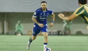 Persib Bandung Bungkam PSBS Biak 3-0 di BRI Super League, Marc Klok Puas dengan Penampilan Tim