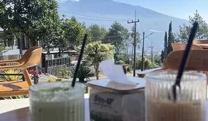 5 Cafe dengan Pemandangan Gunung Arjuno yang Wajib Masuk Wishlist Liburanmu