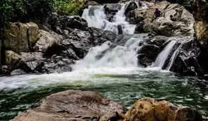 5 Curug di Purwakarta yang Wajib Dikunjungi untuk Liburan dan Healing Akhir Pekan