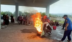 RSUD R Moh Noh Nur Gelar Pelatihan Tanggap Darurat dan Kebakaran, Pegawai Dilatih Hadapi Situasi Kritis