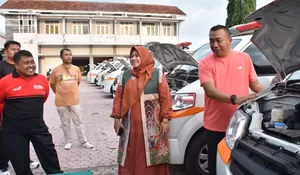 Janji Kampanye Dibuktikan, Mas Rio-Mbak Ulfi Luncurkan 38 Ambulans untuk Desa-Desa di Situbondo