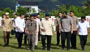 Kunjungi Padang Pariaman, Prabowo Janjikan Perbaikan Rumah Warga Hingga Infrastruktur Utama