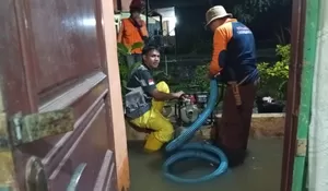 Drainase Meluap, PAUD hingga Rumah Terendam Banjir di Cikondang Sukabumi