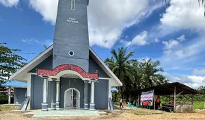 Relawan Gerakan Anak Negeri Buka Layanan Kesehatan di Gereja Betania dan Pasar Ampolu